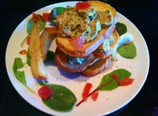 海老とアボガドのタルタルミルフィーユ