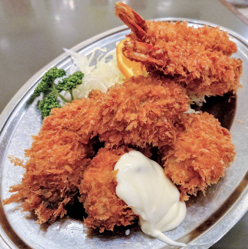 カキとエビフライ