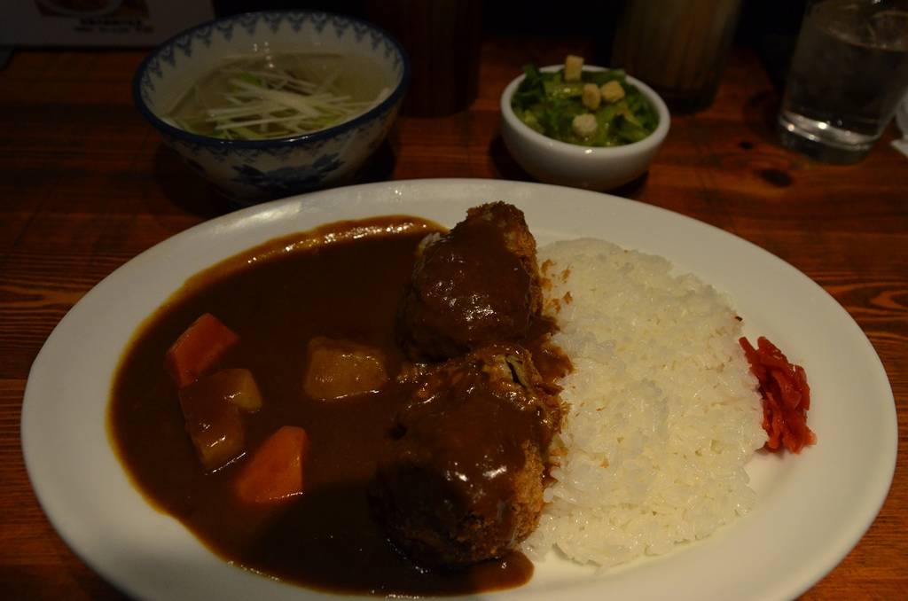 丸メンチカレー