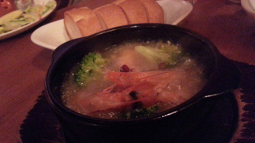 海老とブロッコリーのアヒージョ