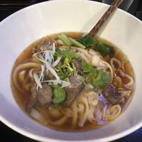 スペアリブ刀削麺