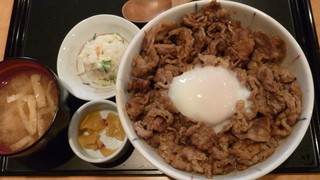 温玉牛カルビ丼