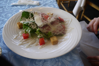 ローストビーフサラダ　シーザーソース