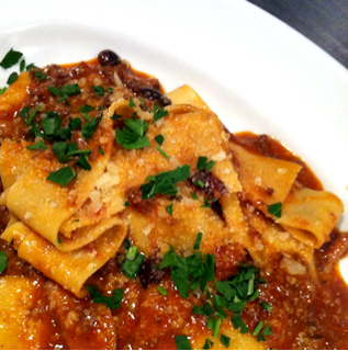 丹波産猪と茸のマレンマ風パッパルデッレ