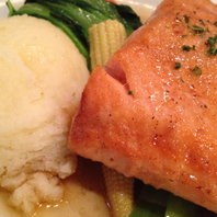 サーモンのムニエル