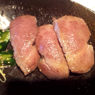 牛トロカルビの炙り寿司