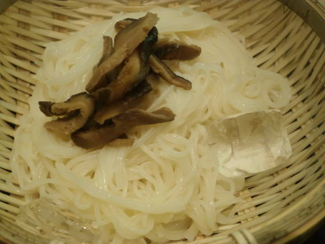 冷やしそうめん