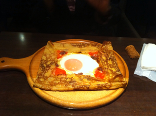 アンチョビとトマトのガレット