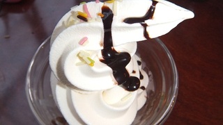 ソフトクリーム　食べ放題