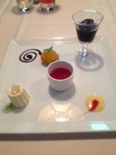 デザートの盛り合わせ