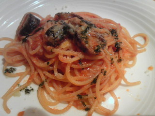 茄子のトマトソースパスタジェノバ風