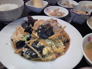 豚肉、キクラゲと玉子の炒め