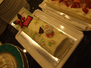 ブッシュドノエル　マンゴー