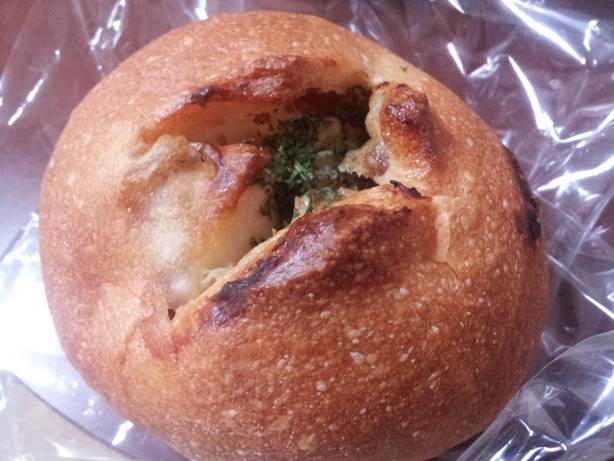 ポテトとベーコンのフランスパン