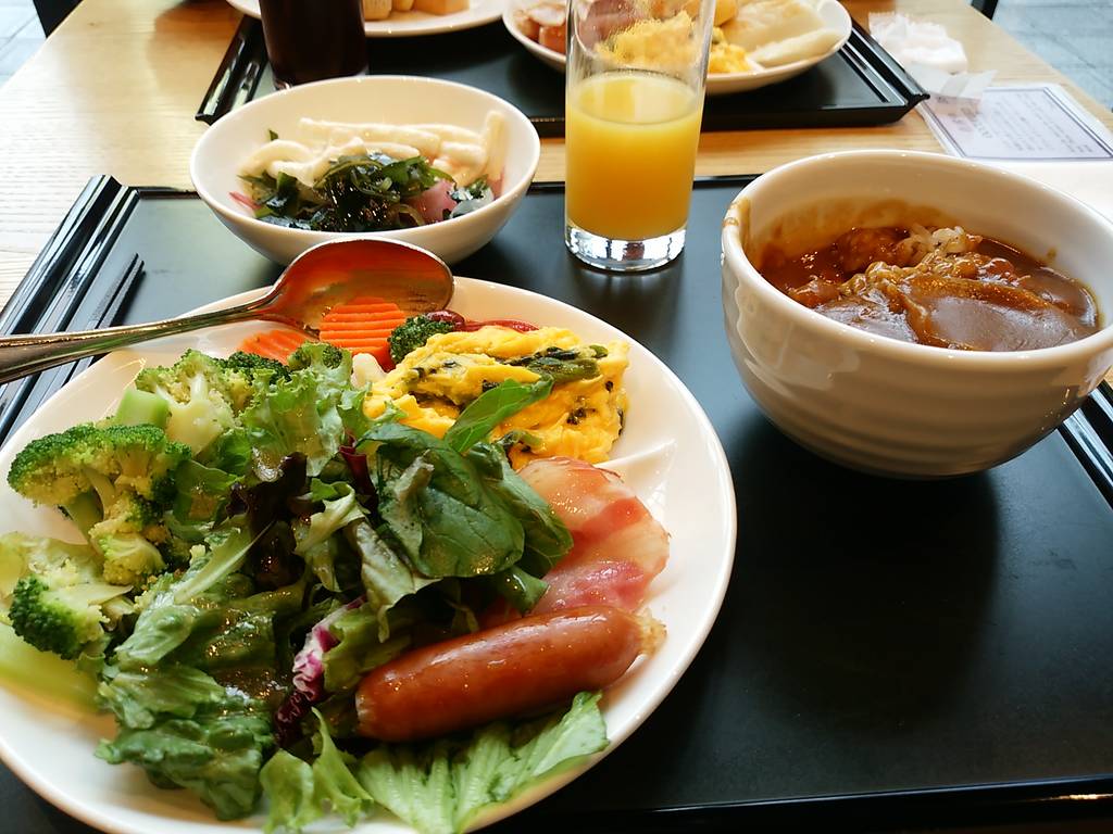 朝食バイキング