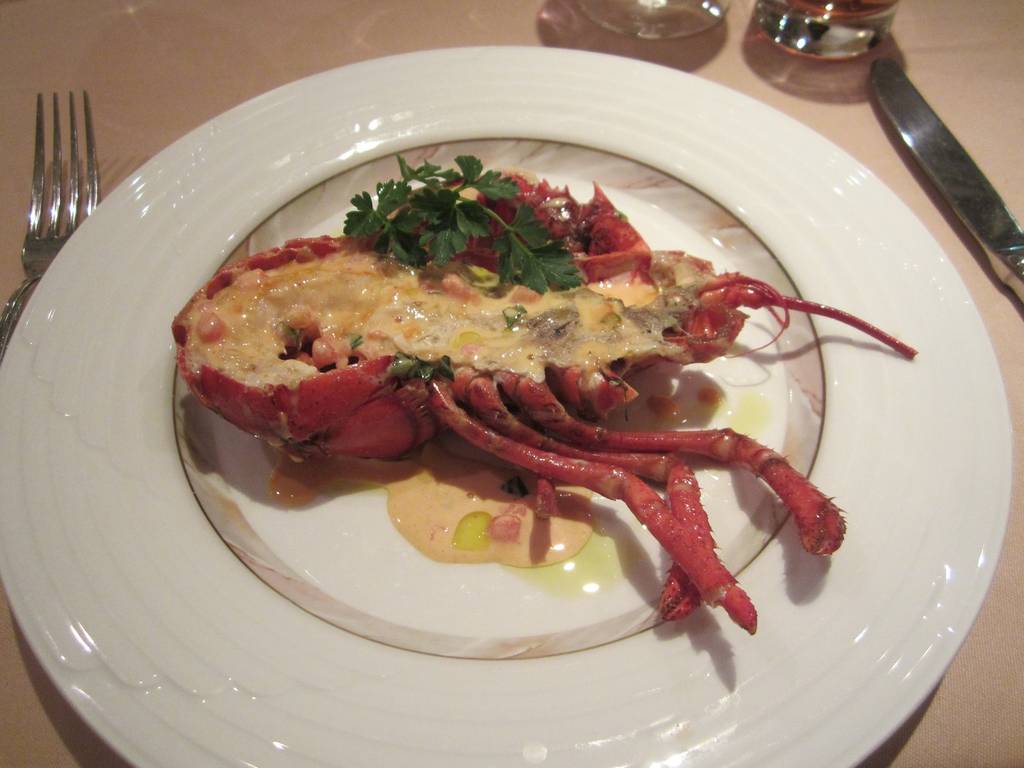 活オマールエビのロースト