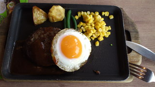 デミグラスハンバーグ