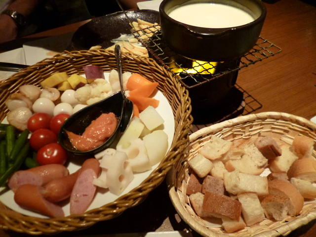４種チーズと西京味噌のクワトロチーズフォンデュ
