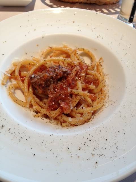 尾崎牛ネックのブカティーニ　アマトリチアーナ