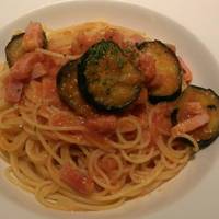 茄子とベーコンのトマトソース