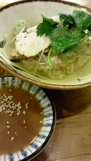 鶏ササミのごま茶漬け