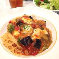 ナスとチーズのトマトソースパスタ