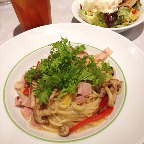 きのことベーコンのバター醤油パスタ