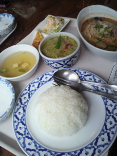 緑カレーとミニラーメンセット