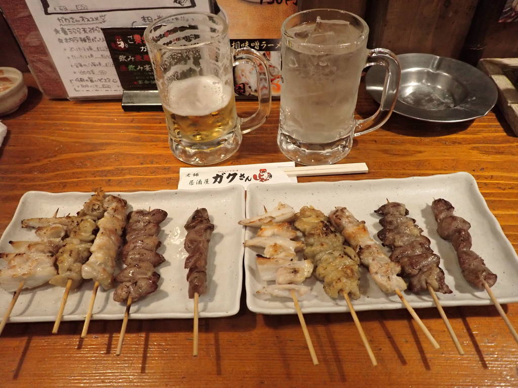 焼き鳥５点盛りを　２皿　食す。