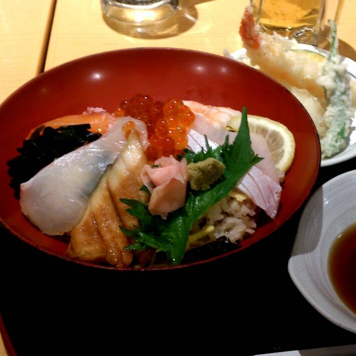 日替り海鮮丼