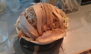 ニンニクヤサイ肉ラーメン