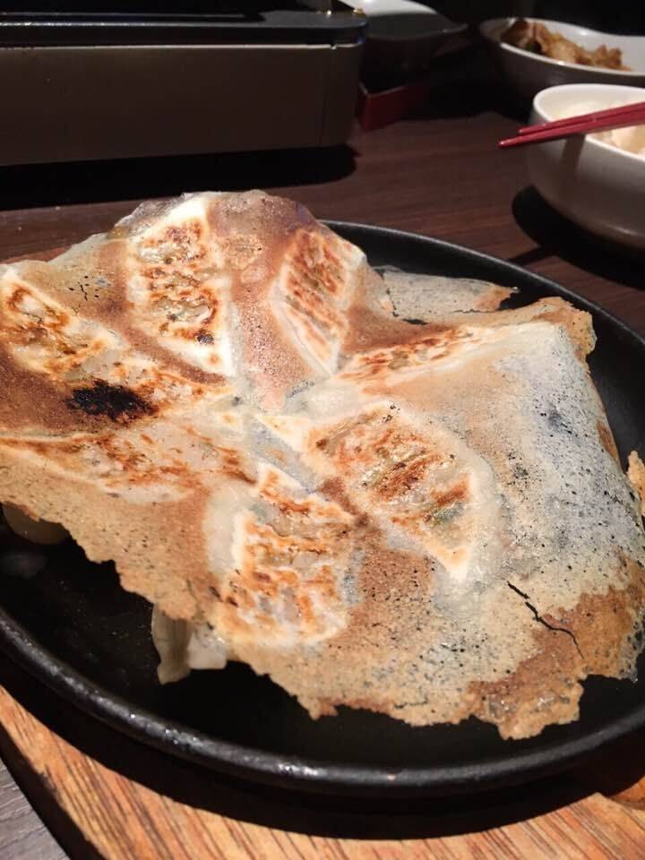 一口鉄板焼餃子