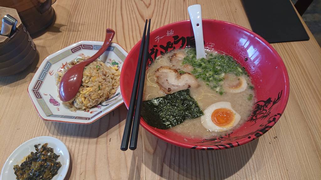 味玉ラーメンそしてチャーハン