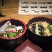 ちらし寿司定食　（天ぷらうどん・そば付）