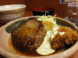 ハンバーグ＆カキフライ定食