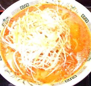 ピリ辛とんこつネギラーメン