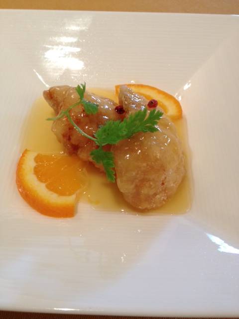 白身魚の揚げ物オレンジソース