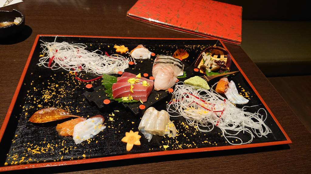 刺身盛り合わせ