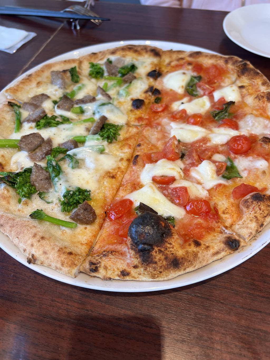 マルゲリータと菜の花のピザ