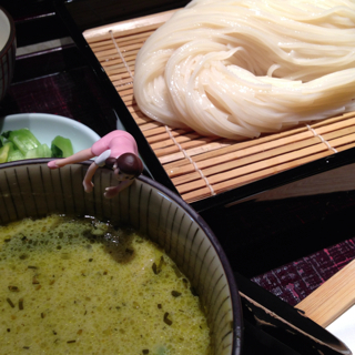 比内地鶏使用　タイ風グリーンカレーつけ麺