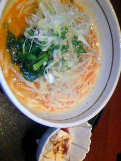 ランチ　タンタン麺