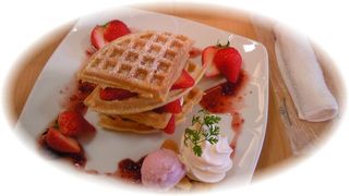 いちごのワッフル