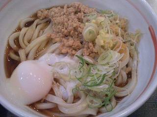 温玉鶏そぼろぶっかけうどん（温）