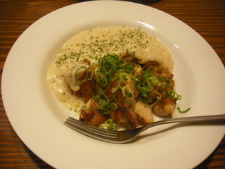 チキンクリームソース添え