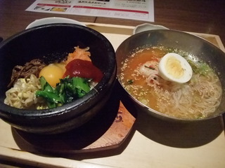 冷麺とビビンバセットランチ