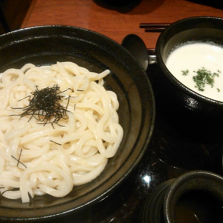 あさりのクワトロフロマジョうどん