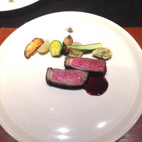 函館牛のステーキ