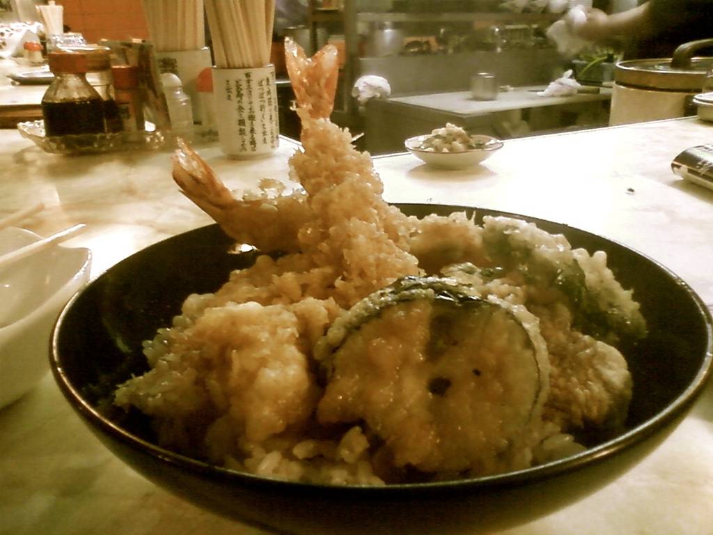 なんといってもこのお店は天ぷらとタコにつきます。