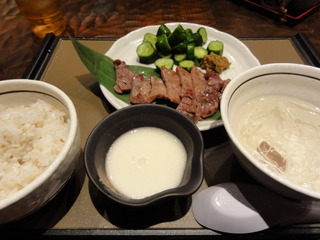 炭焼き　仙台牛たん定食