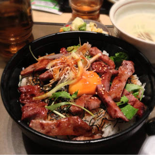 牛タンたたき丼